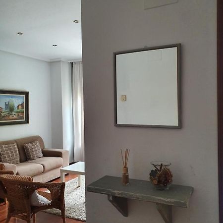 Casco Historico- Vivienda De 2 Habitaciones Con Parking Oviedo Eksteriør billede