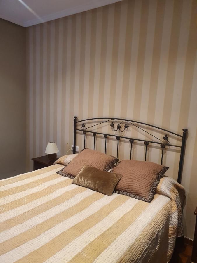 Casco Historico- Vivienda De 2 Habitaciones Con Parking Oviedo Eksteriør billede