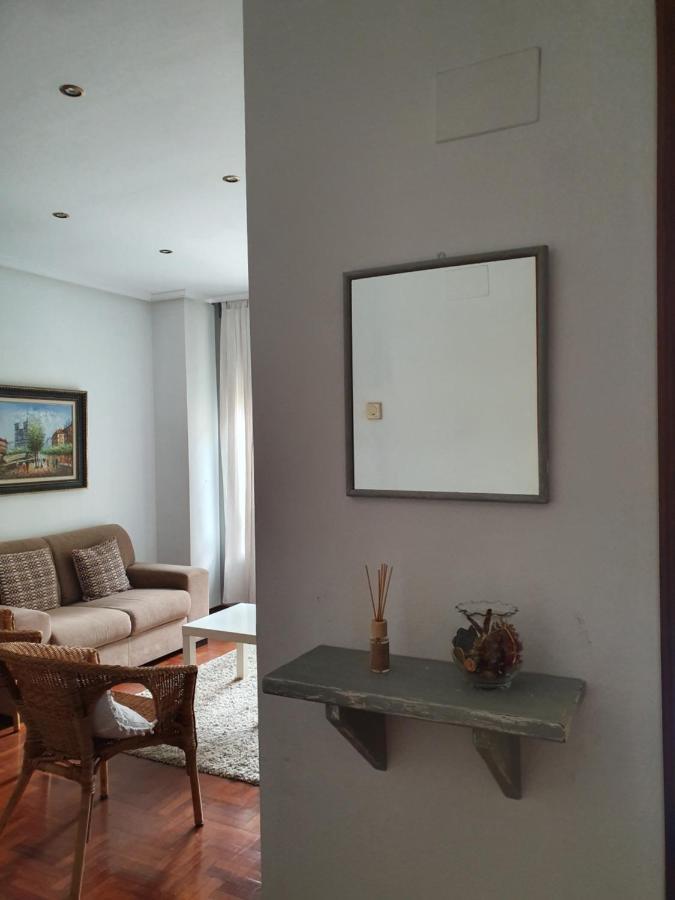 Casco Historico- Vivienda De 2 Habitaciones Con Parking Oviedo Eksteriør billede